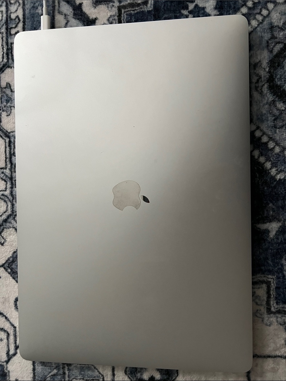 MacBook Pro 16 inch (silver)